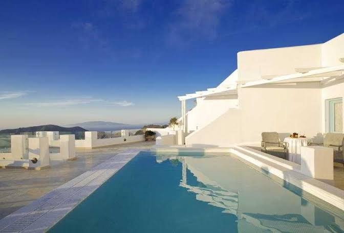 Abyssanto Suites & Spa