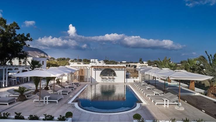 Almira Luxury Suites