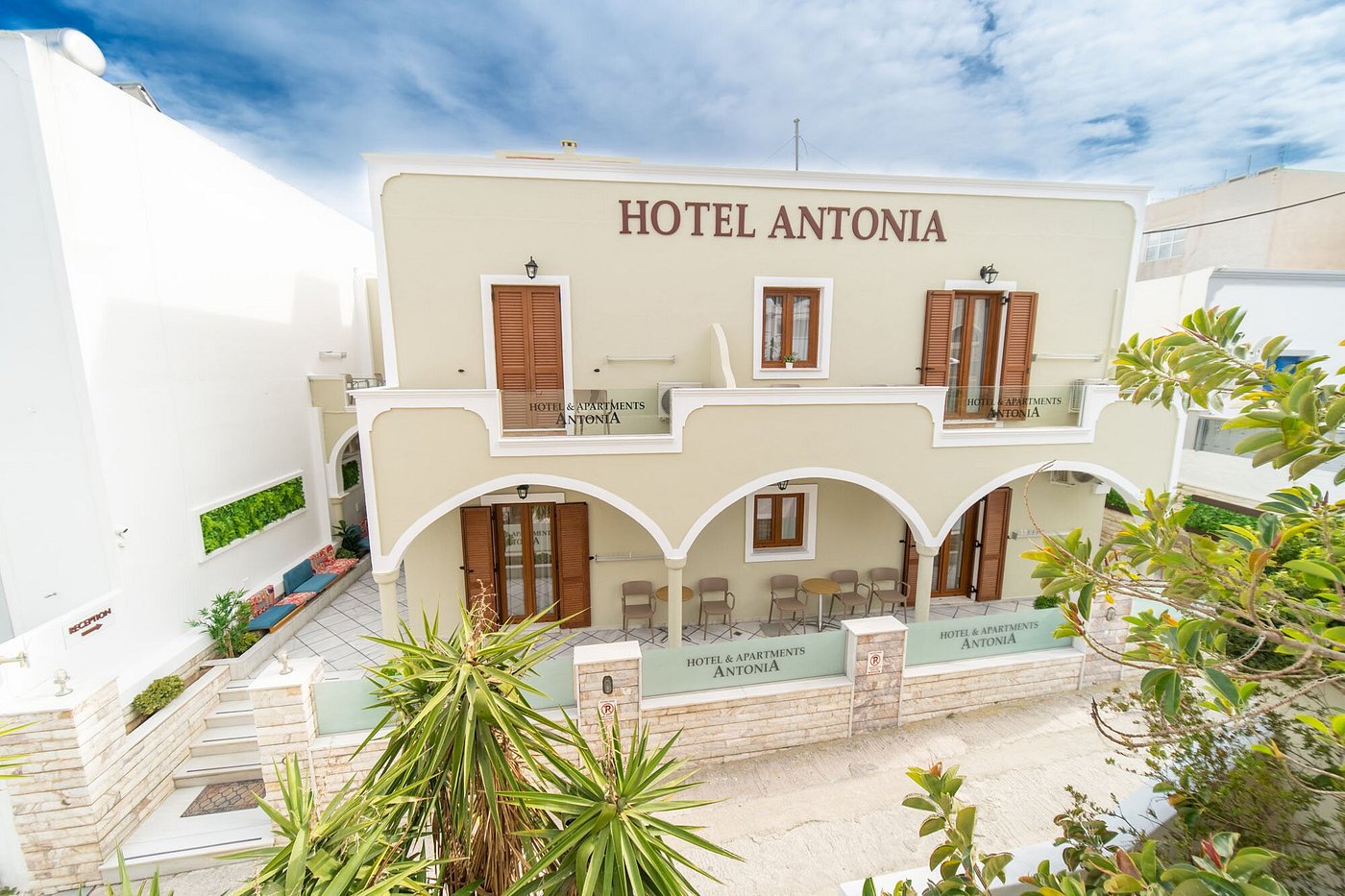 Amer Suites