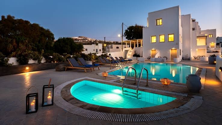 Amphitrite Suites Santorini