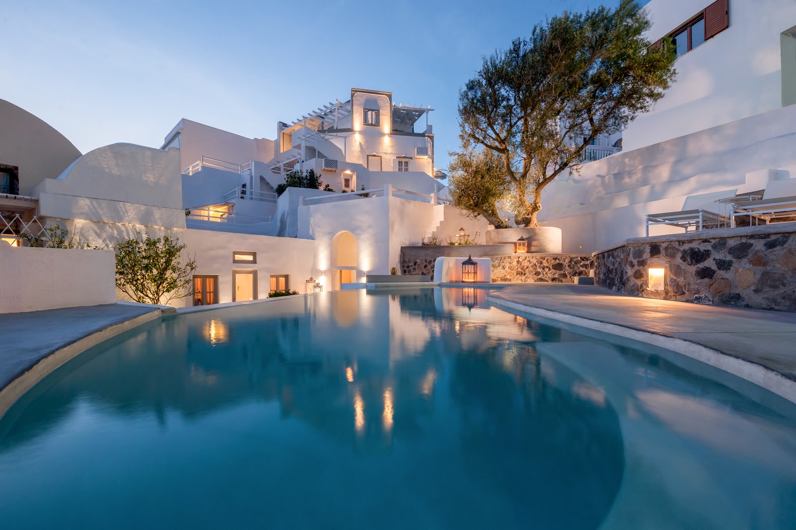 Aqua Luxury Suites