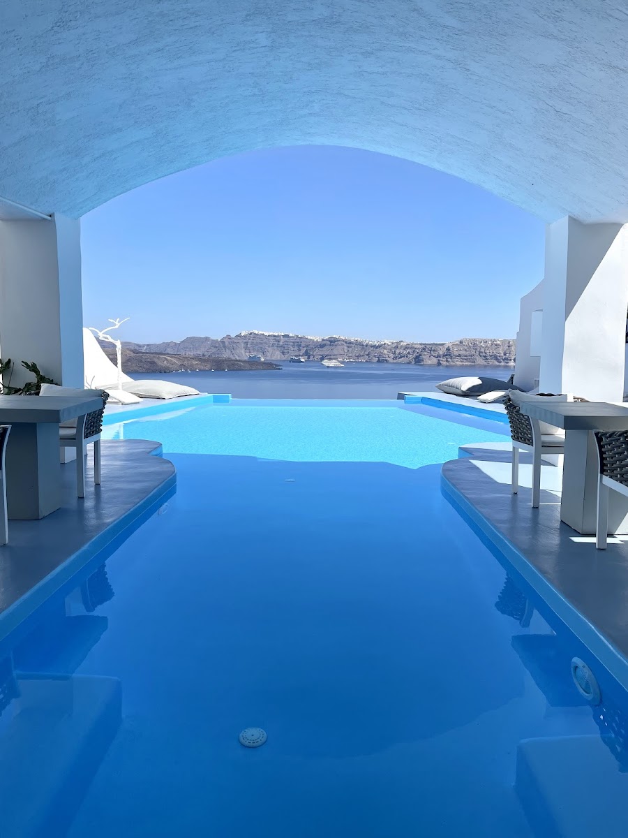 Astarte Suites