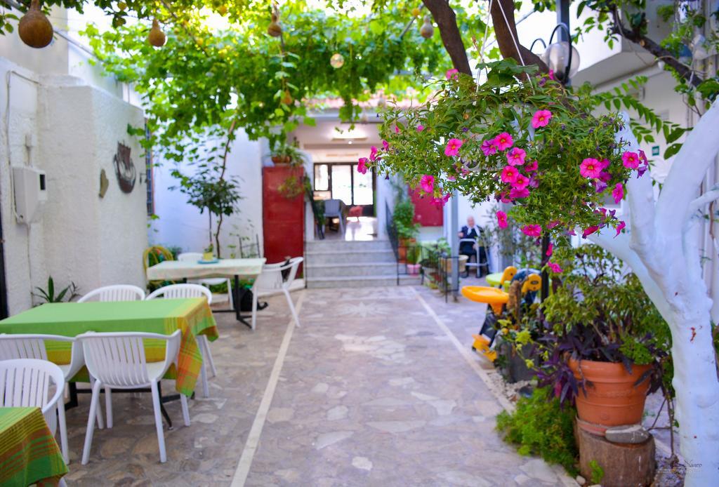 Athineon Hotel