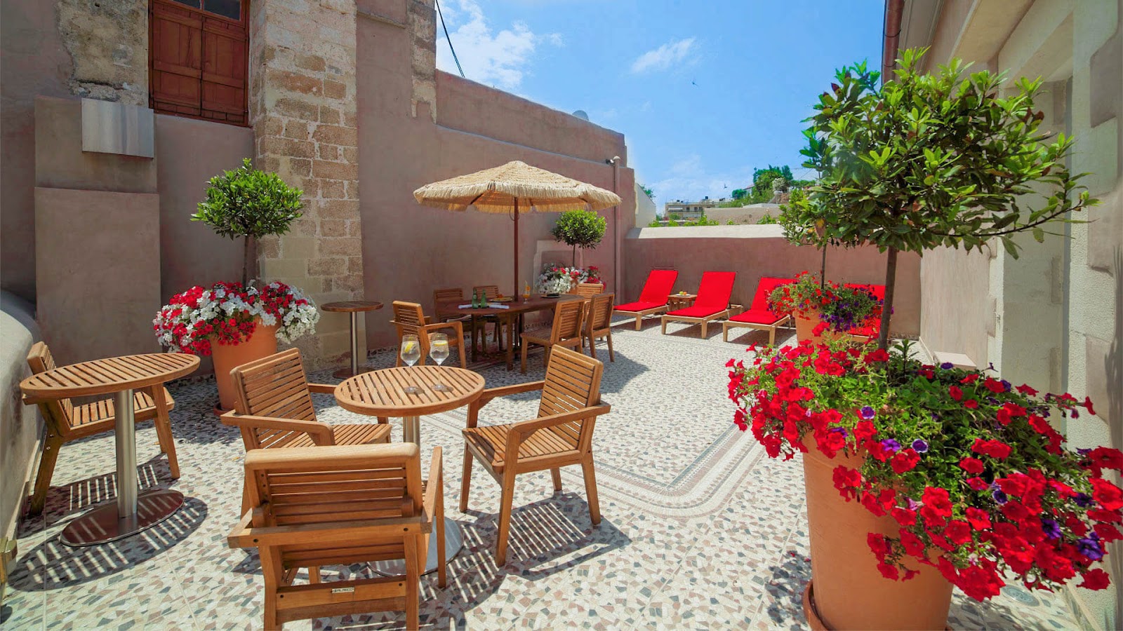 Belmondo Hotel