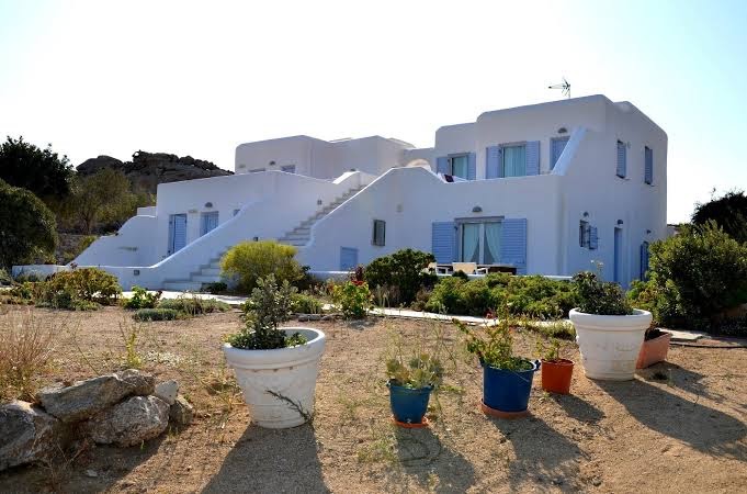 Bianco a Nero Mykonos