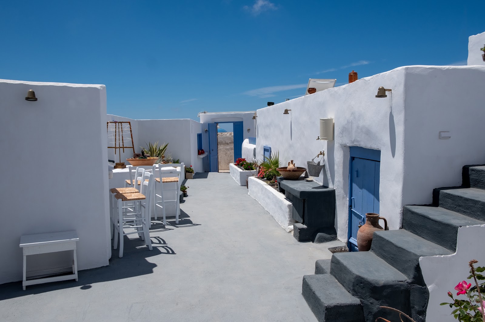 Bluewhite Villa