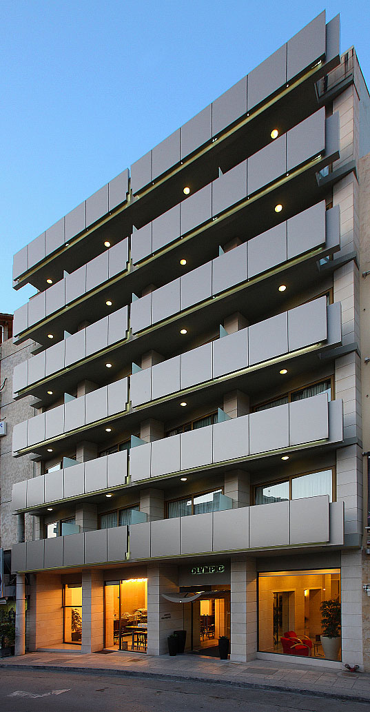 CROPS SUITES