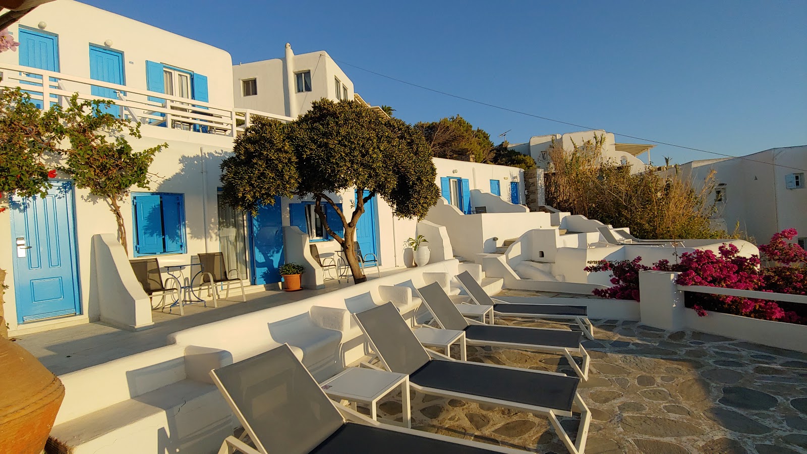 Deos Mykonos - A Myconian Collection Hotel