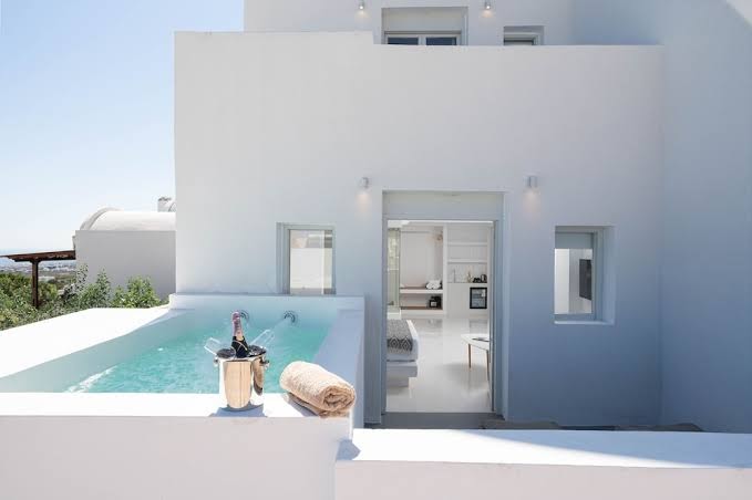 DIVINO Suites