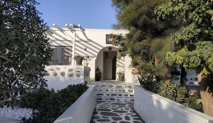 Domna Hotel and Studios