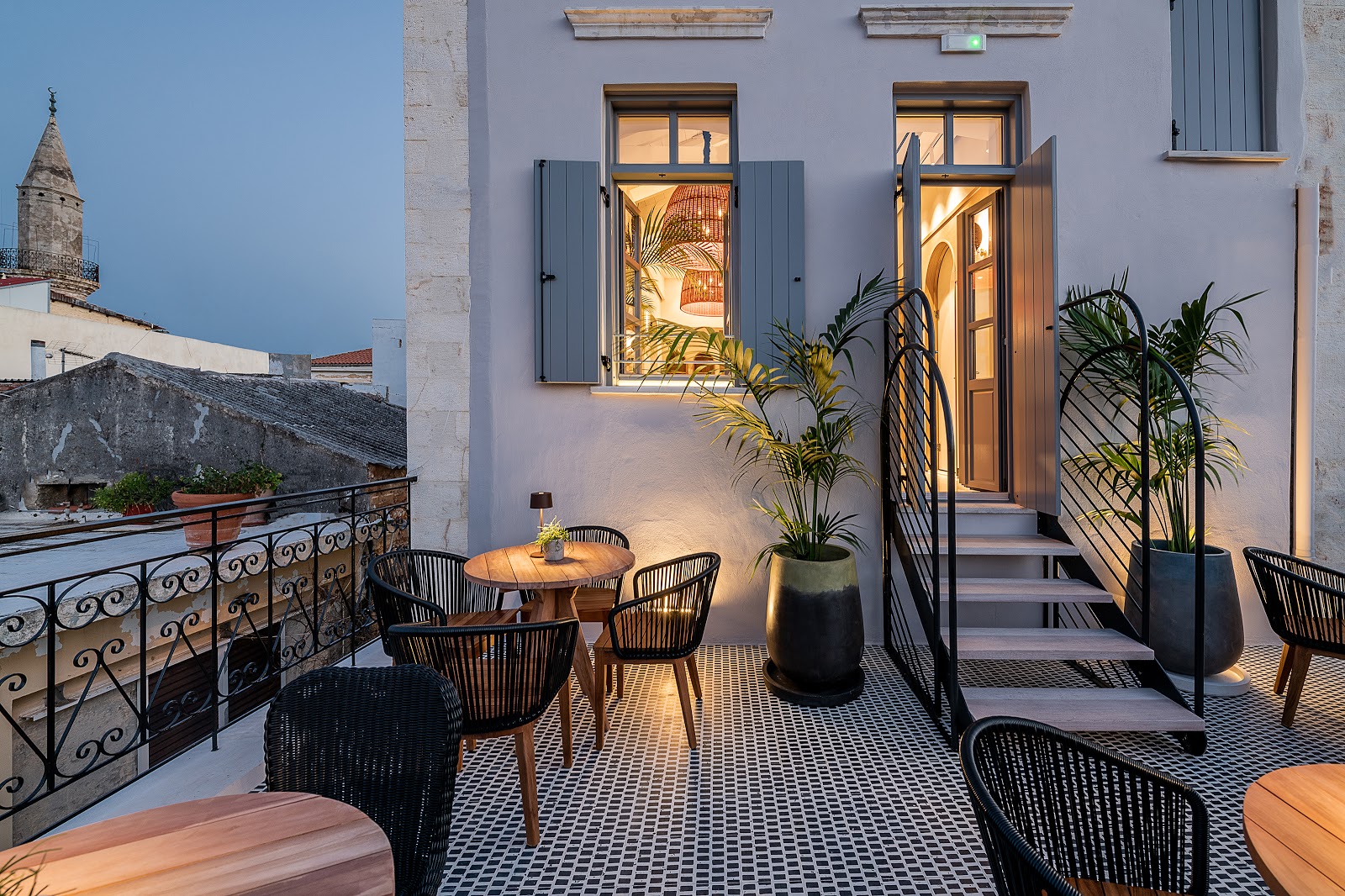 Elia Daliani Suites