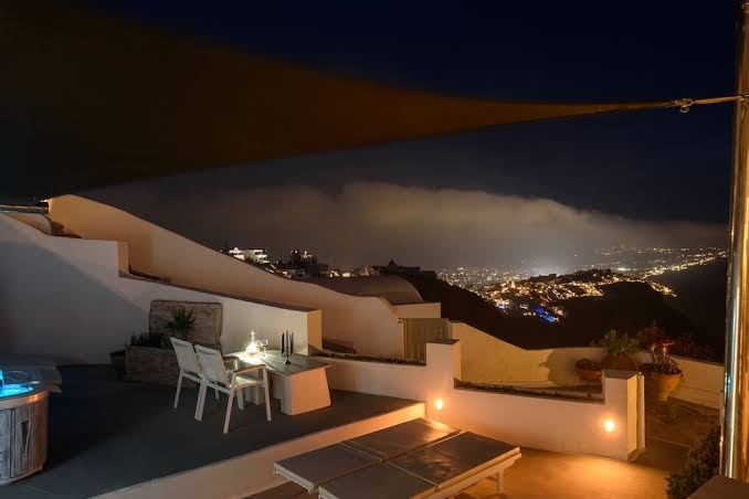 Eteoro Suites
