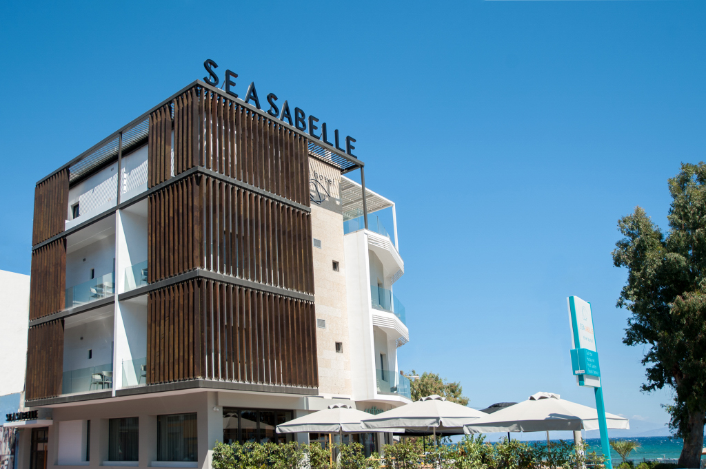 FINIKAS Suites & Apartments