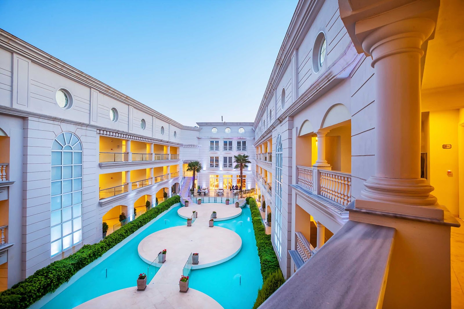 Haris Hotel