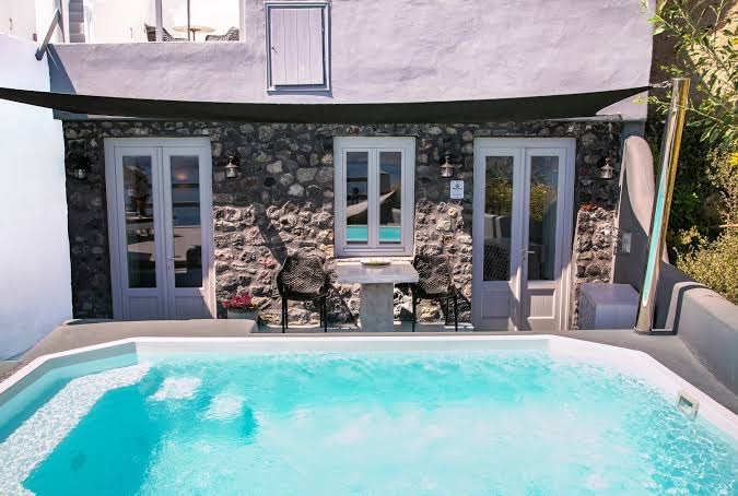 hom Santorini
