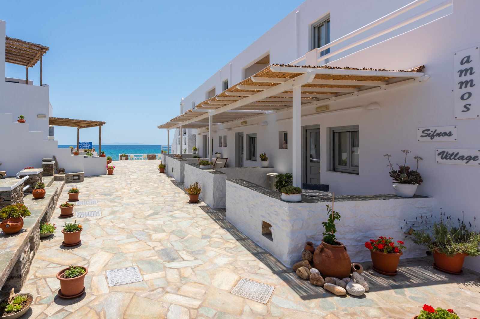 Hotel Platys Gialos