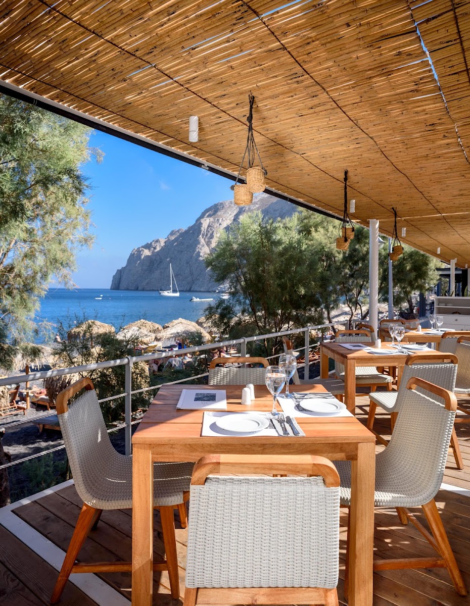 Kamari Beach Hotel