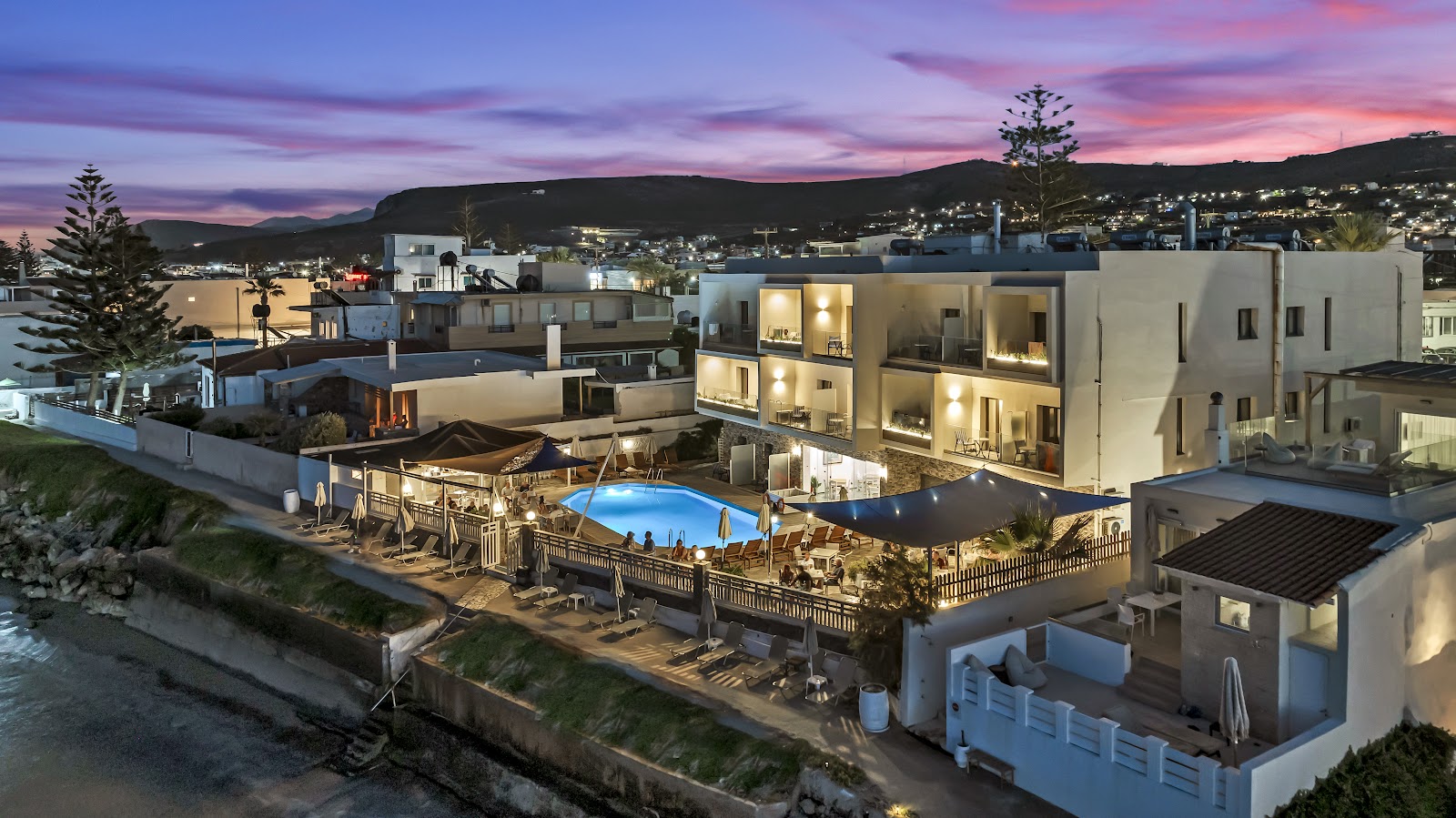 Karteros Hotel