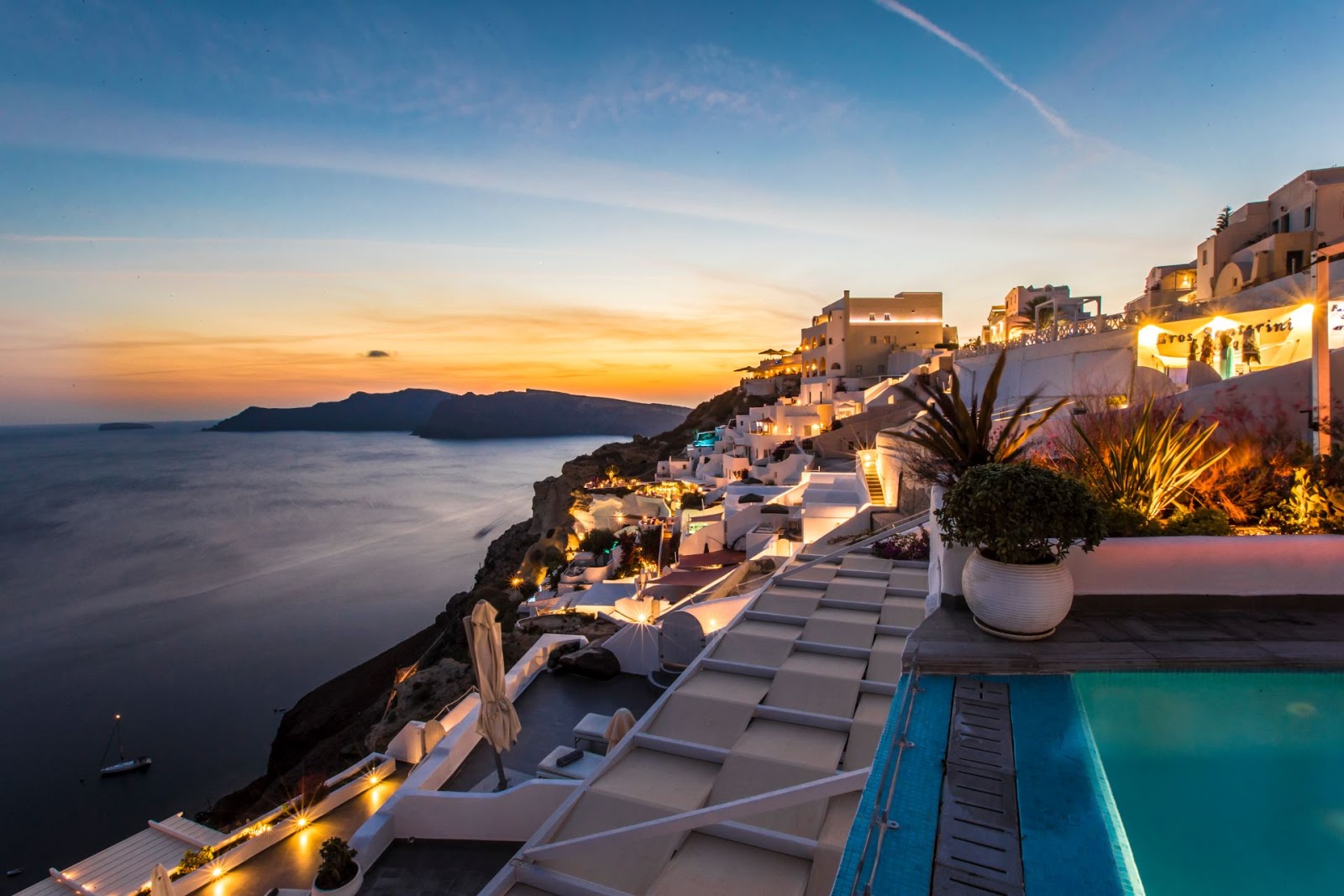 La Perla Villas and Suites
