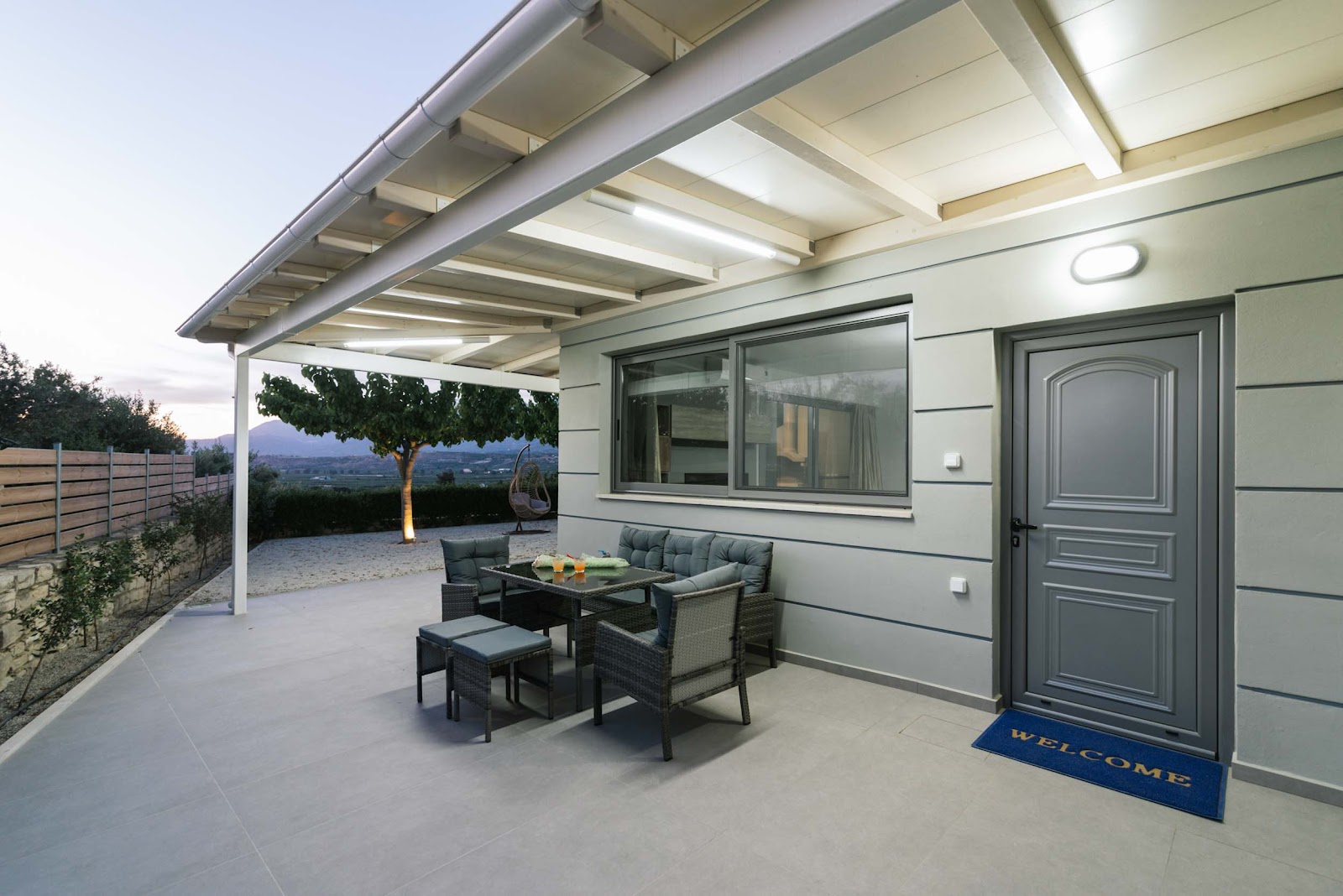 LAINI LUXURY SUITES