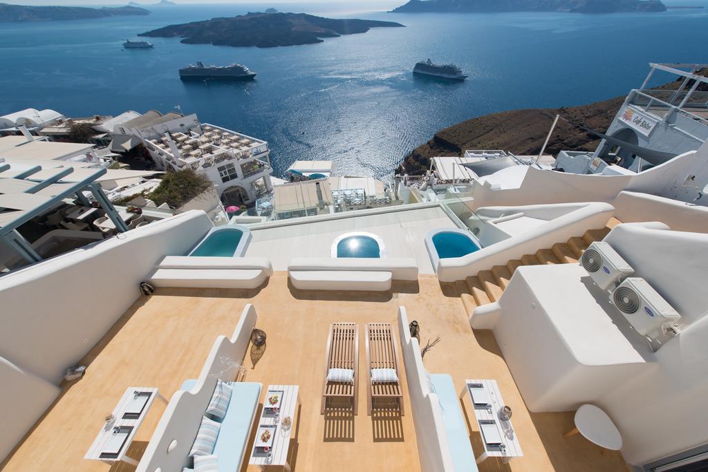 Lava Suites and Lounge