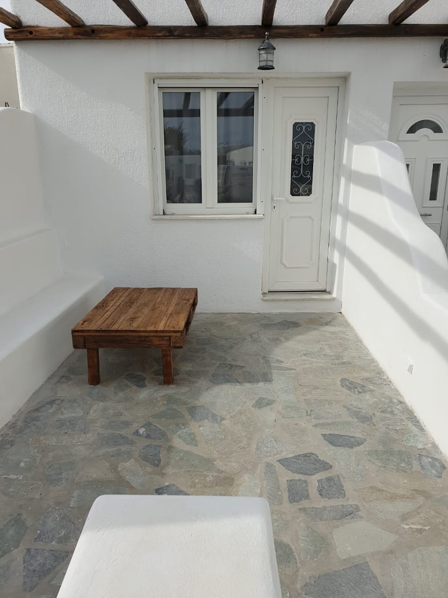 Liana studios