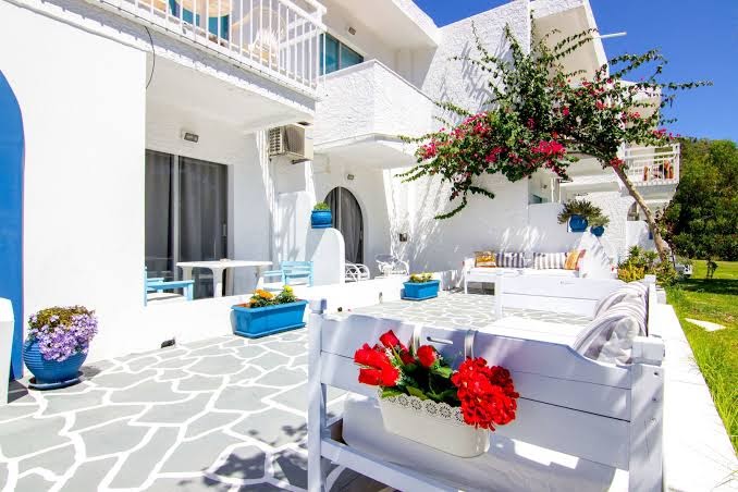 Lilies Villa
