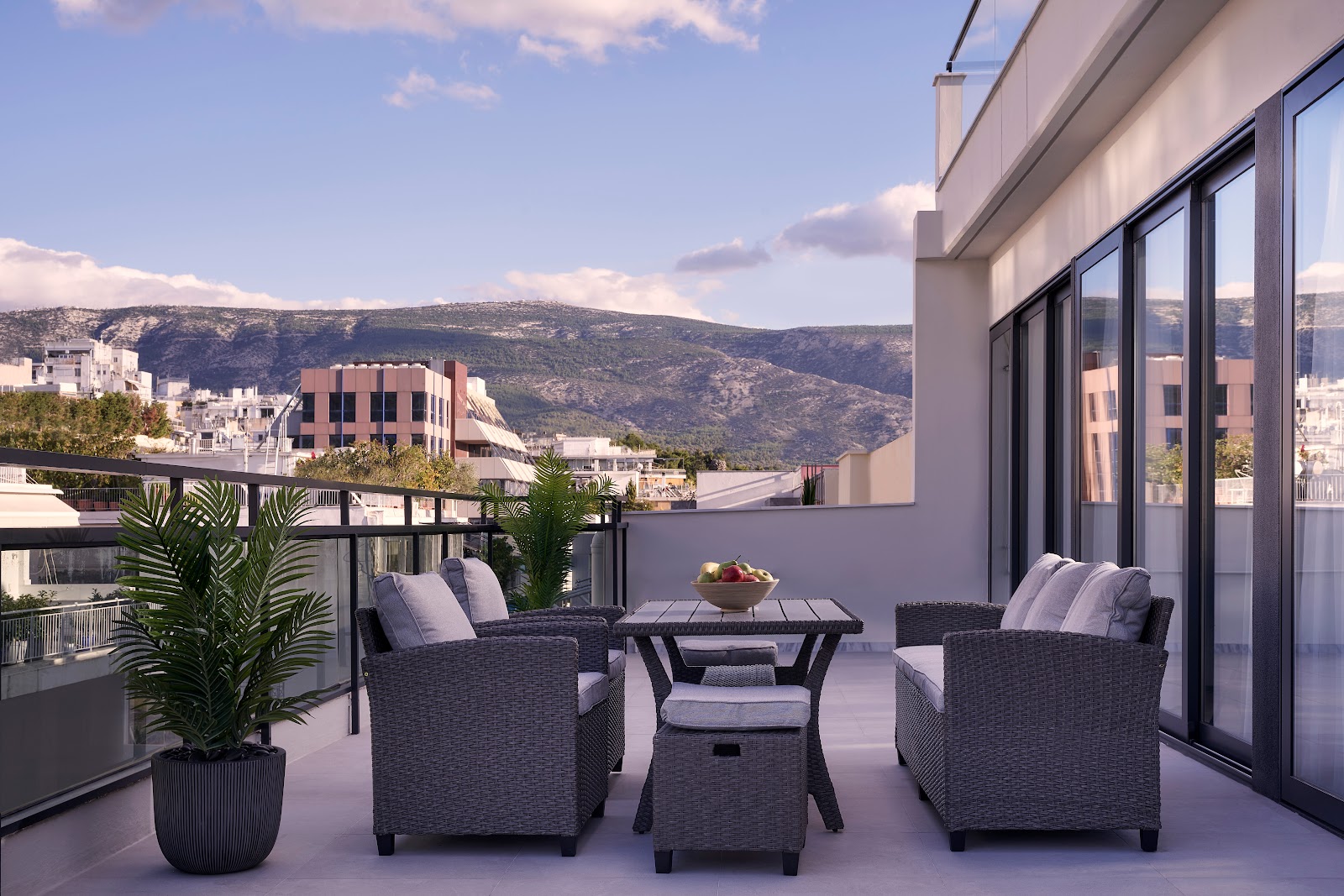 Lion Hotel Apartments