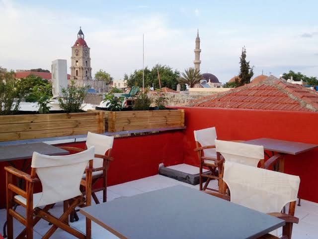 Medieval Rose Hotel