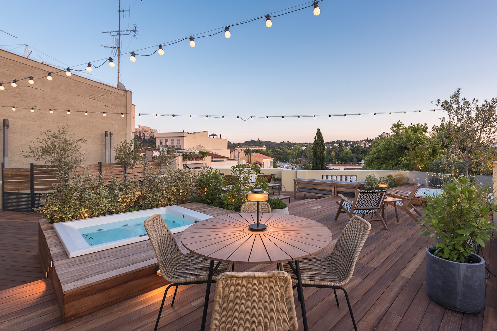 Mira Me Boutique Hotel