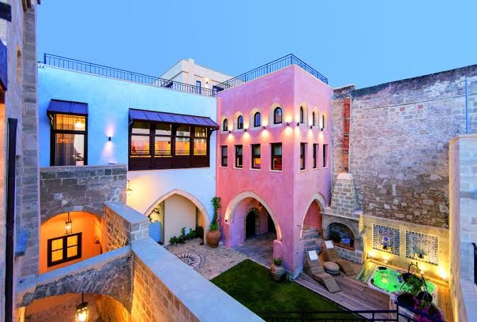Nikis Pension