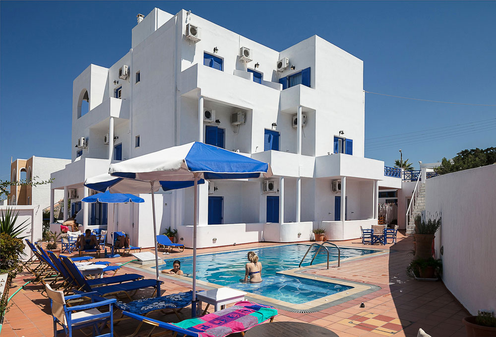 Nikos Hotel