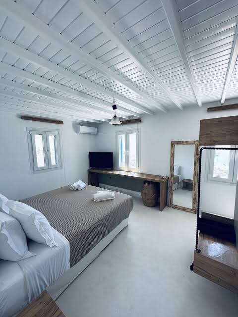 Noir Mykonos
