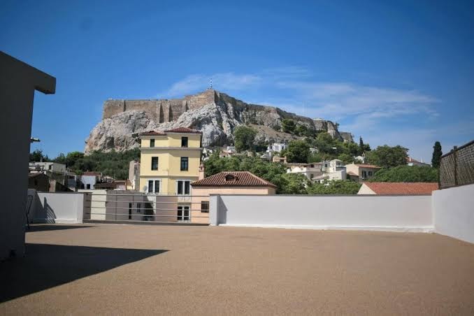 NOOS Acropolis