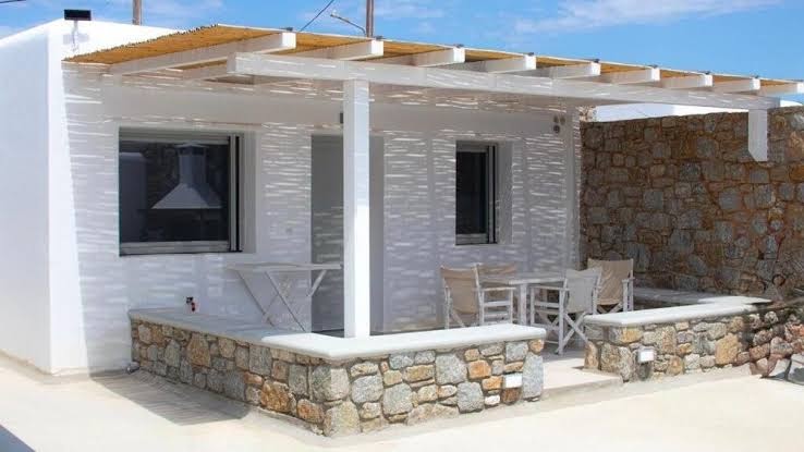 Nuca Mykonos