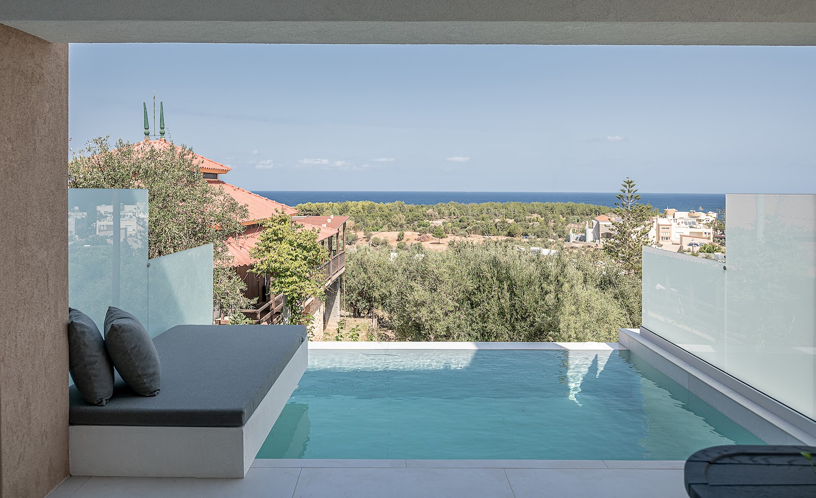 Nuovo Luxury Suites
