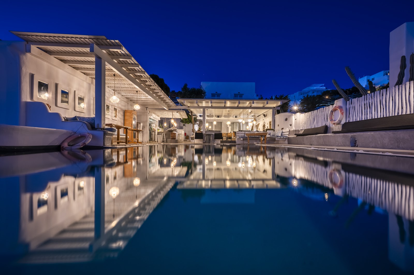 Paradision hotel