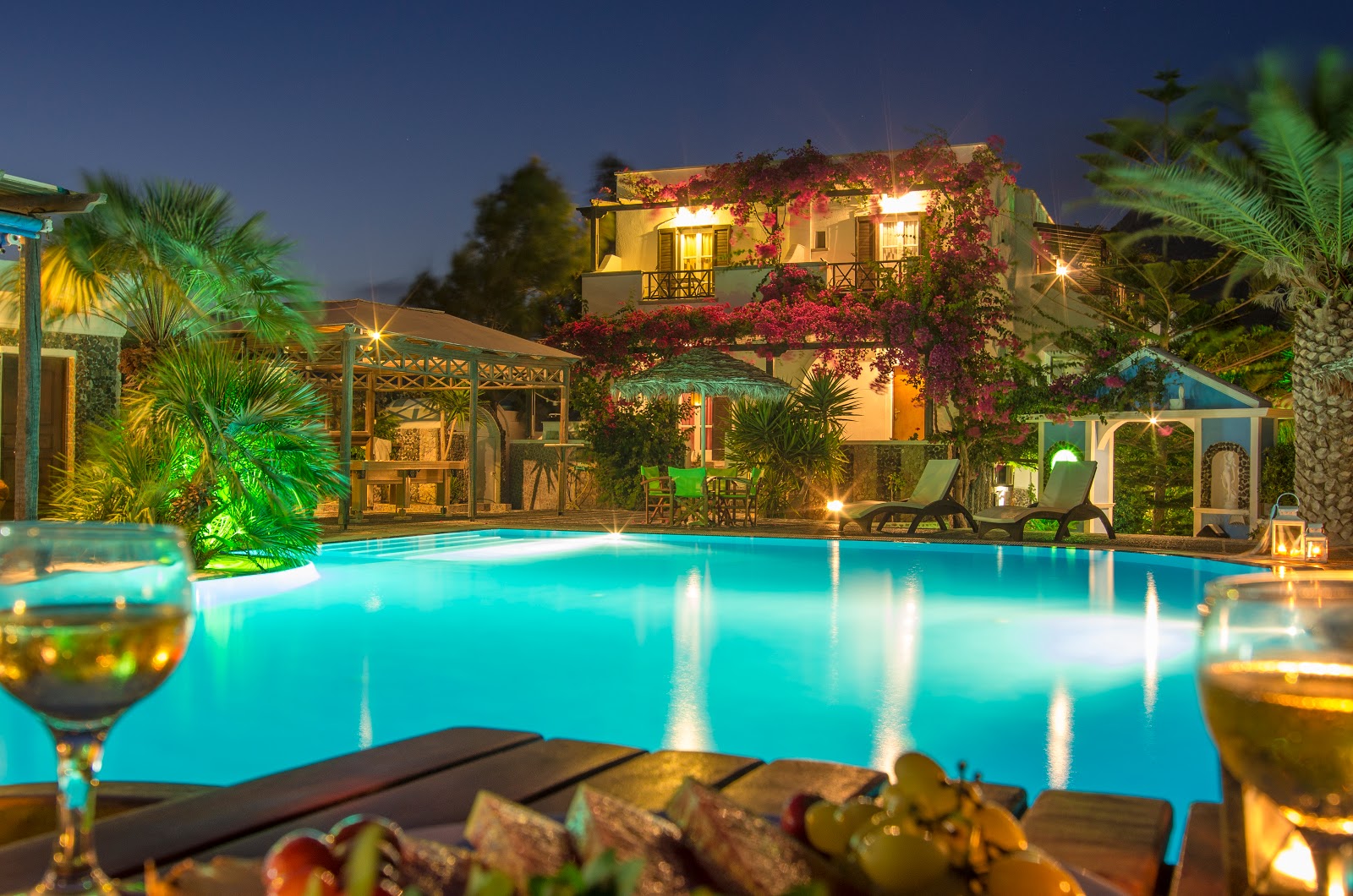 Privee Santorini