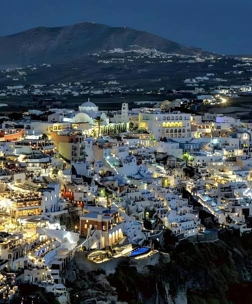 Rembelos Santorini