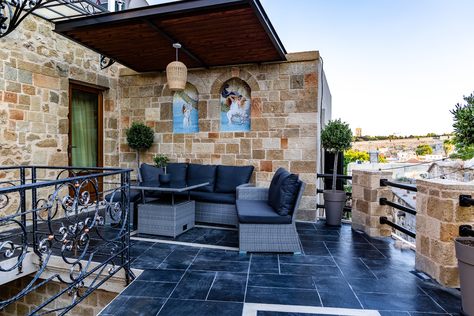 S. Nikolis Historic Boutique Hotel