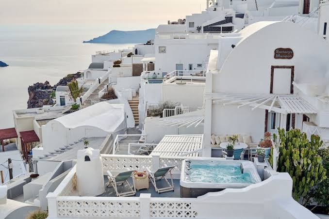 Santorini Delux