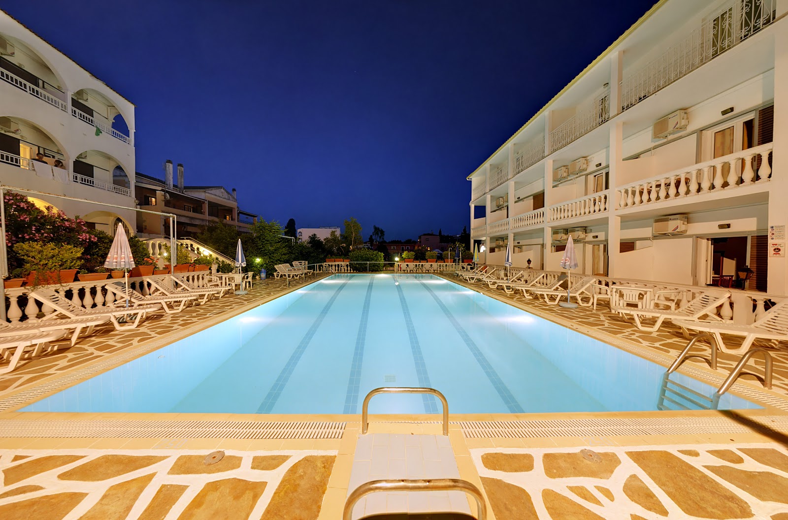 Spiti Nikos Apartments