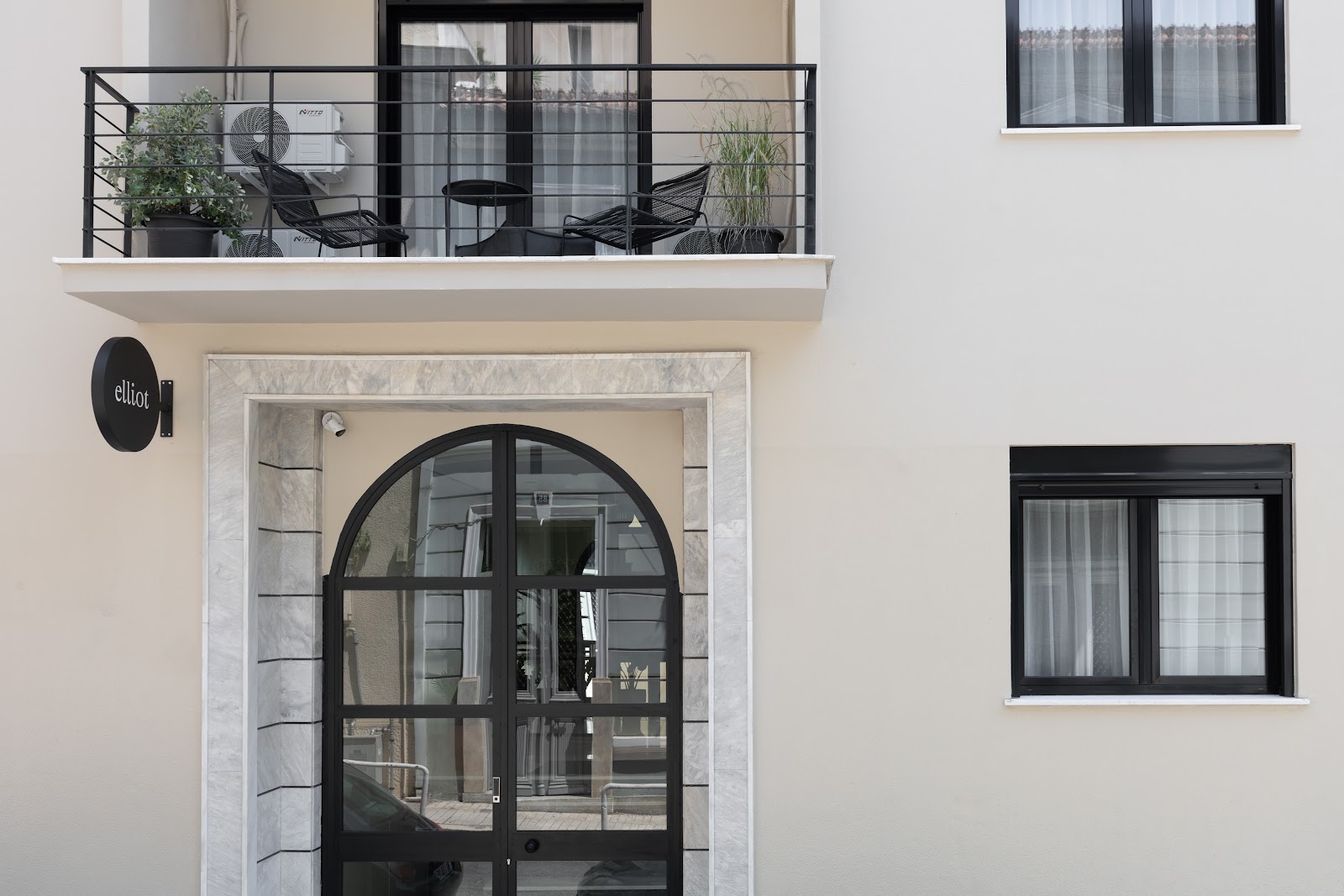 Strefi Hill ABR Suites
