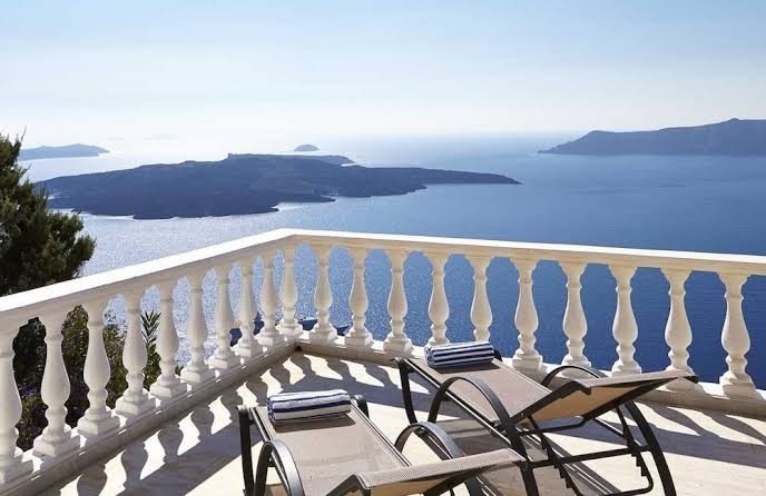 Suntorini Restaurant - Cafe