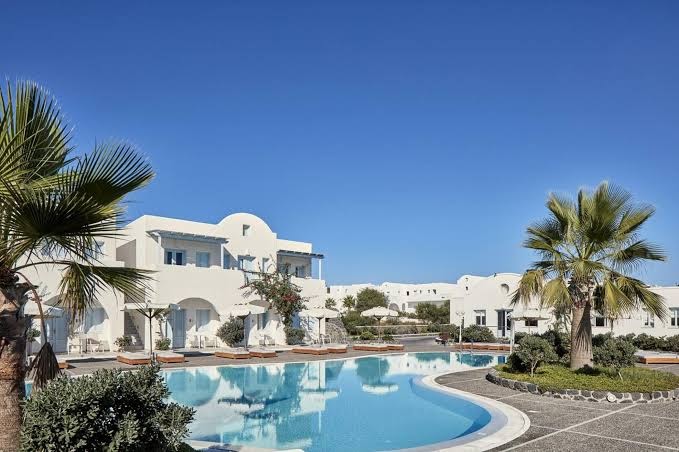 The Majestic Hotel Santorini