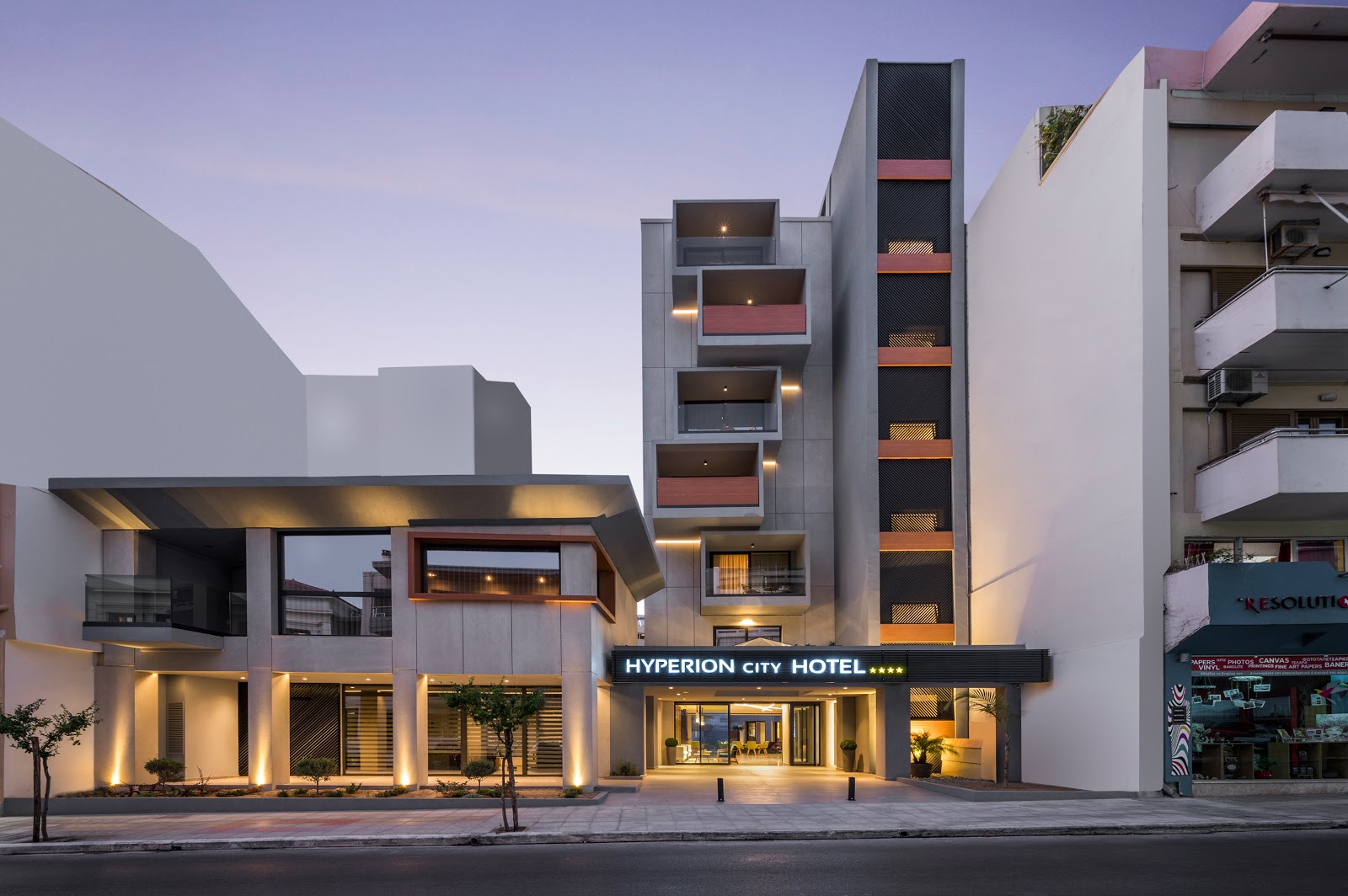 Trianon Luxury Apartments & Suites