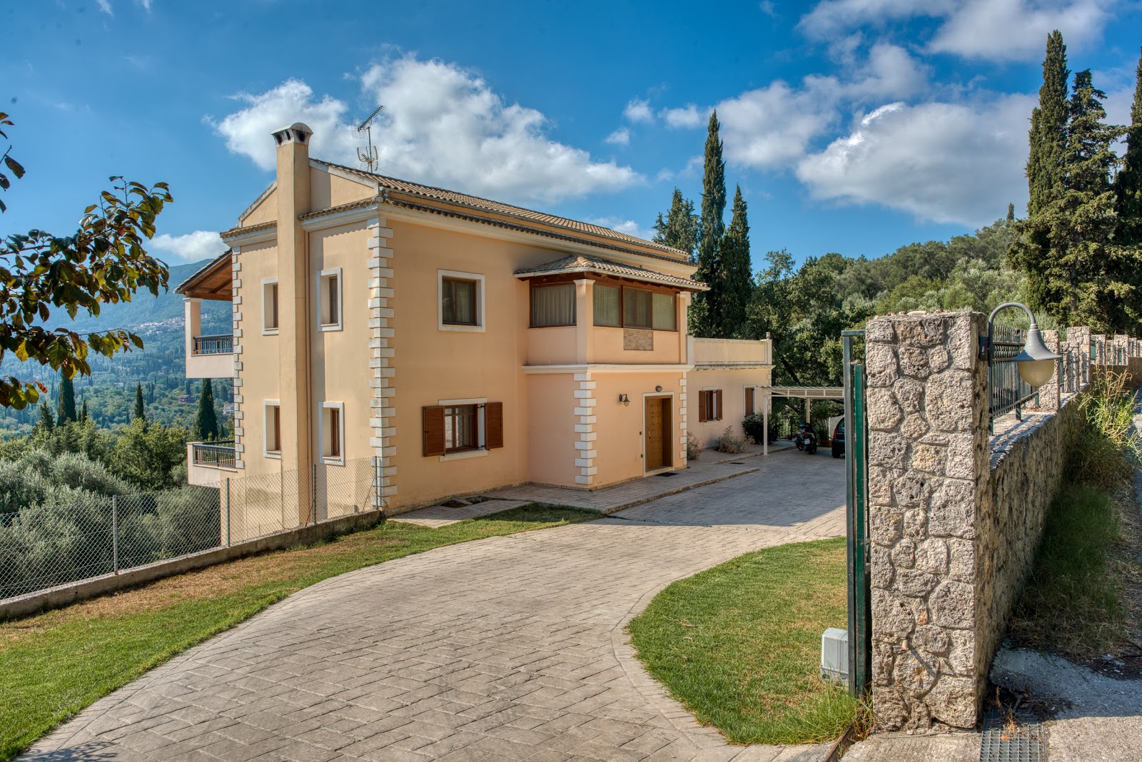 Villa Psatha