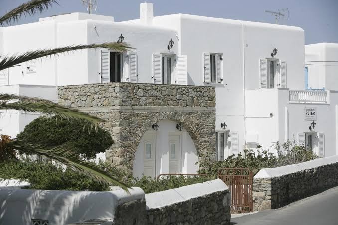 Yanna Asteri Suites