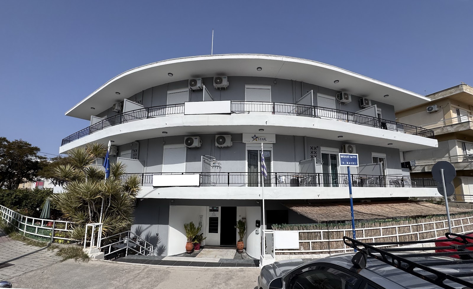 Zefyros Hotel